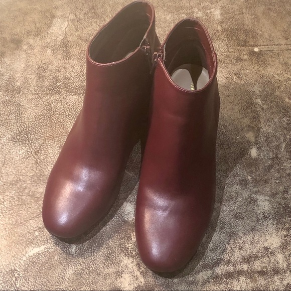 Andrew Marc Haydeng Ankle Booties - Picture 4 of 8